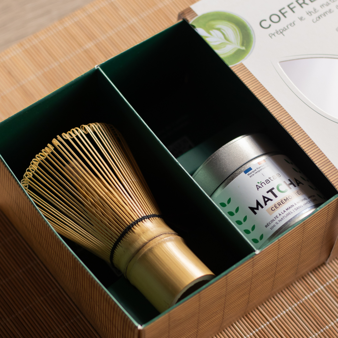 COFFRET MATCHA : THÉ MATCHA CÉRÉMONIE BIO ET FOUET EN BAMBOU CHASEN