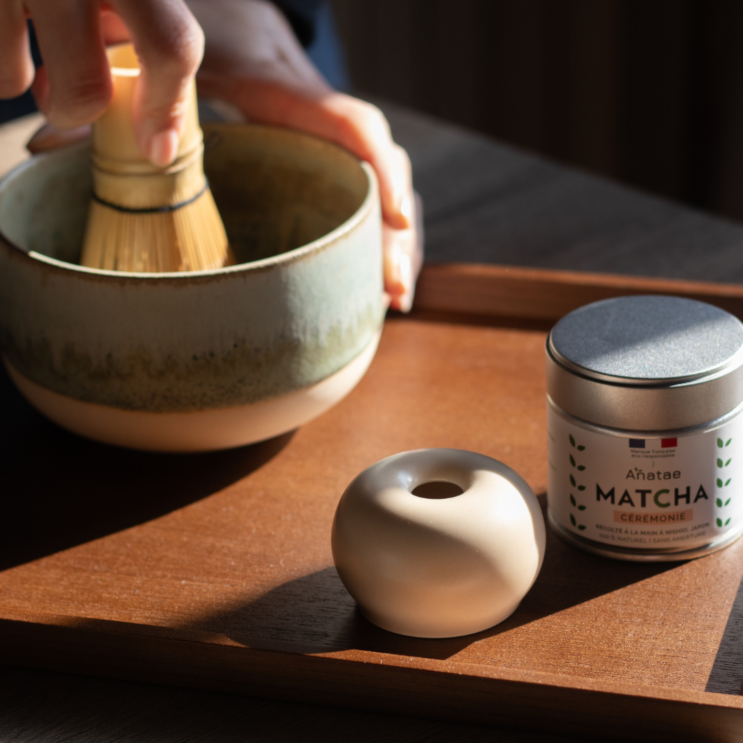NAOSHI - SUPPORT POUR FOUET À MATCHA CHASEN COURT