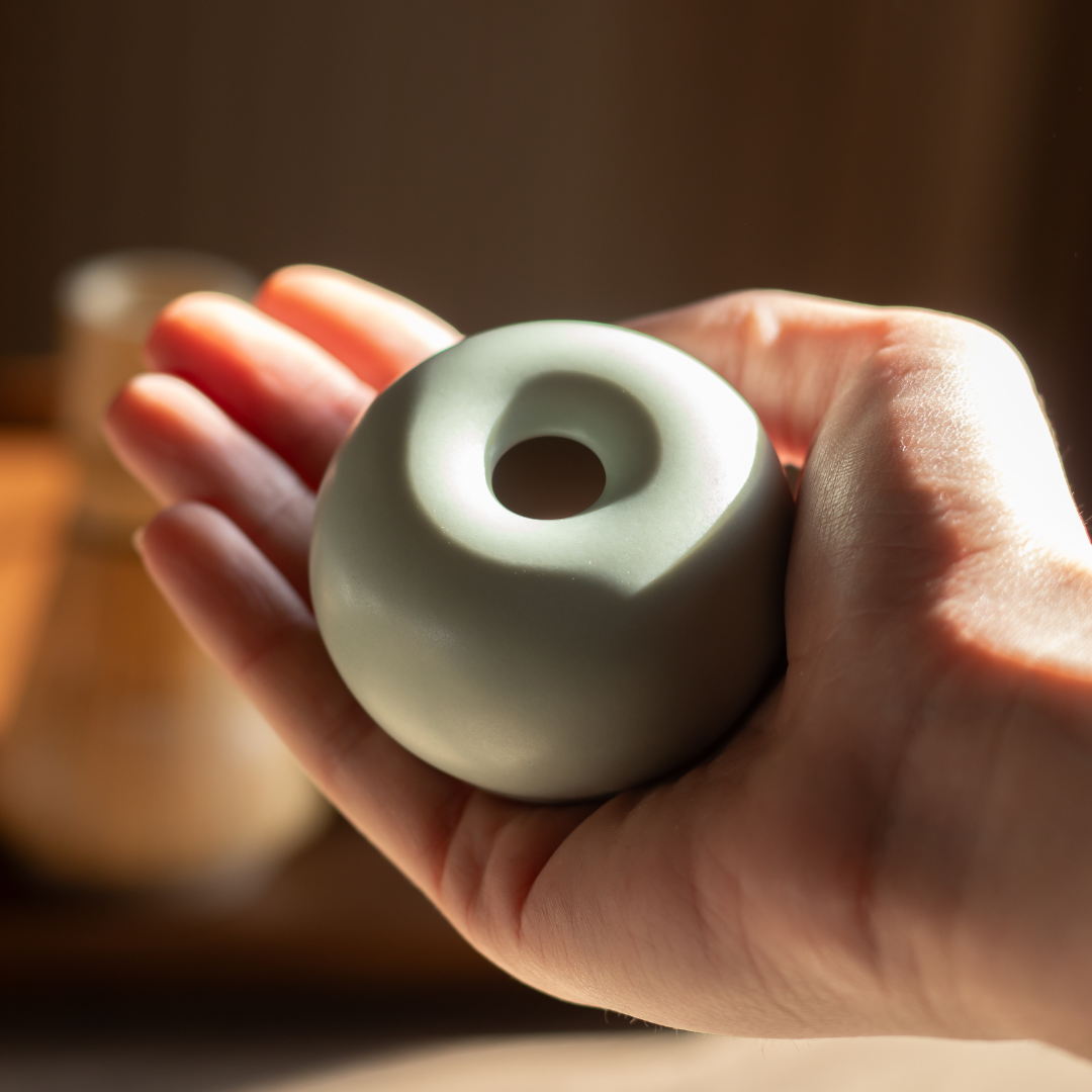 NAOSHI - SUPPORT POUR FOUET À MATCHA CHASEN COURT