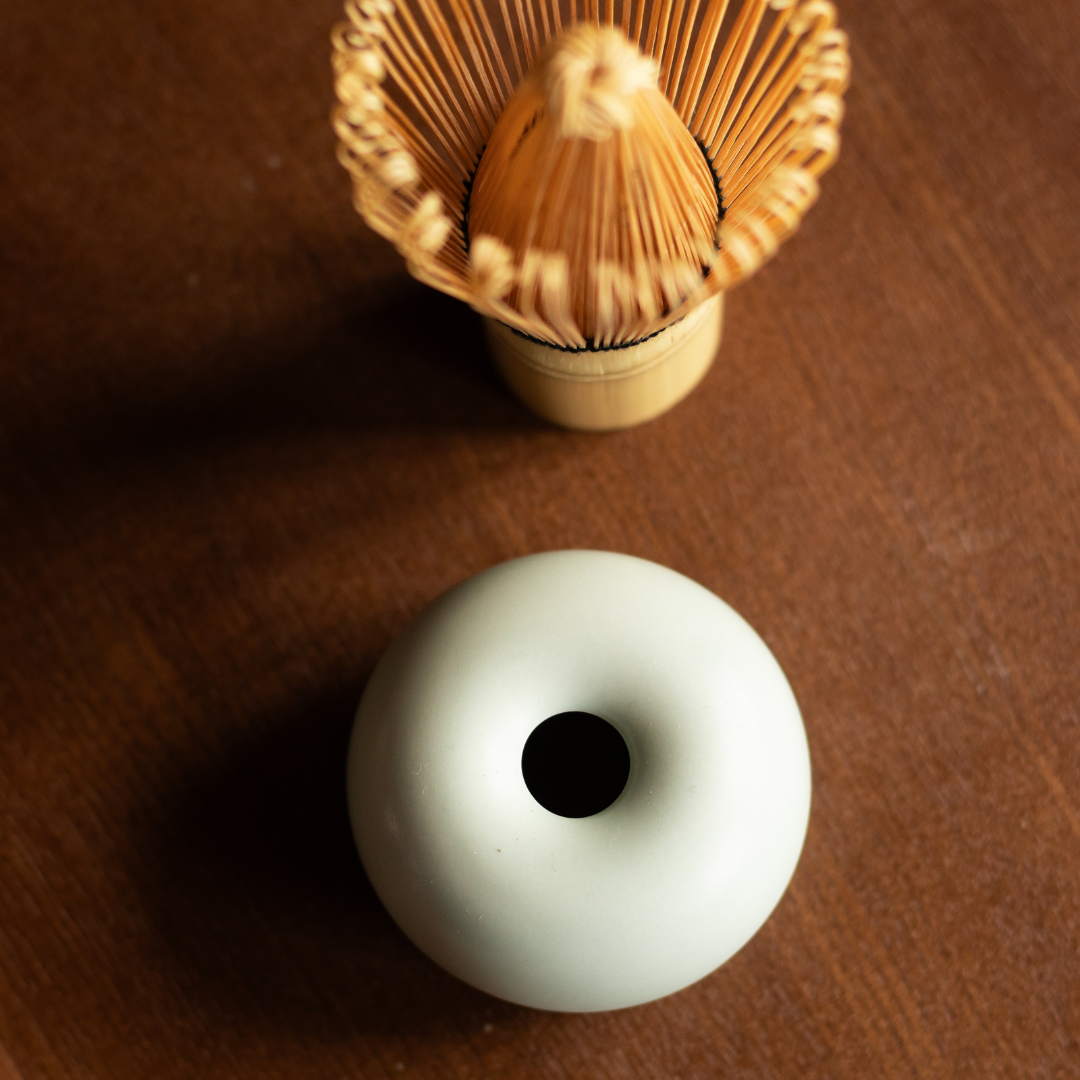 NAOSHI - SUPPORT POUR FOUET À MATCHA CHASEN COURT